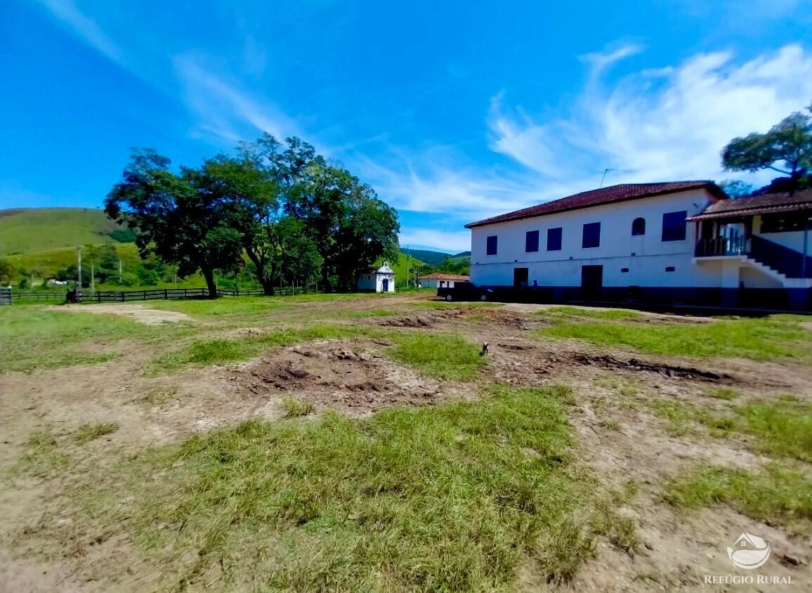 Fazenda à venda com 7 quartos, 4985200m² - Foto 1