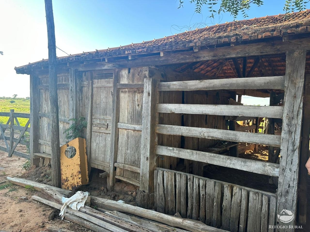 Fazenda à venda com 2 quartos, 20030000m² - Foto 9