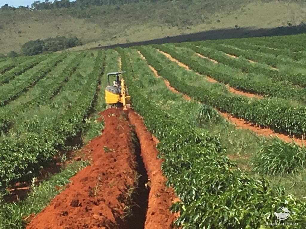 Fazenda à venda com 3 quartos, 1500000m² - Foto 2