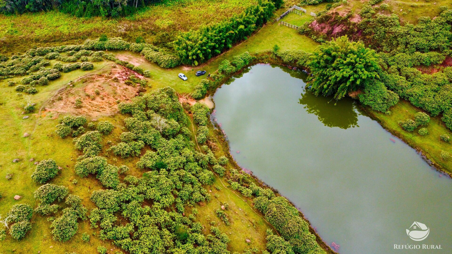 Fazenda à venda com 2 quartos, 2492600m² - Foto 10