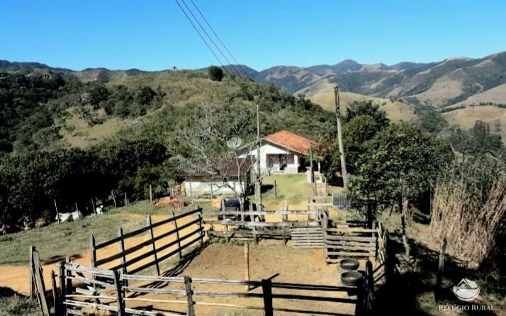 Fazenda à venda com 2 quartos, 169400m² - Foto 1