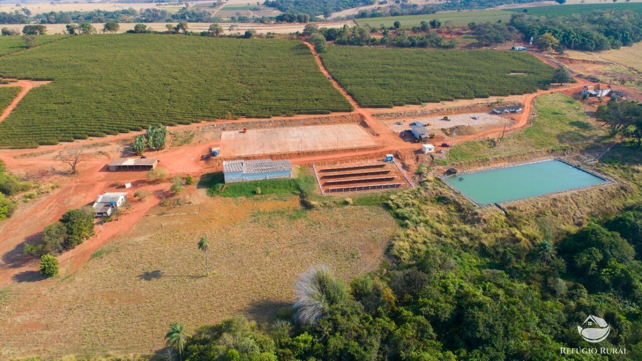 Fazenda à venda com 2 quartos, 1500000m² - Foto 1