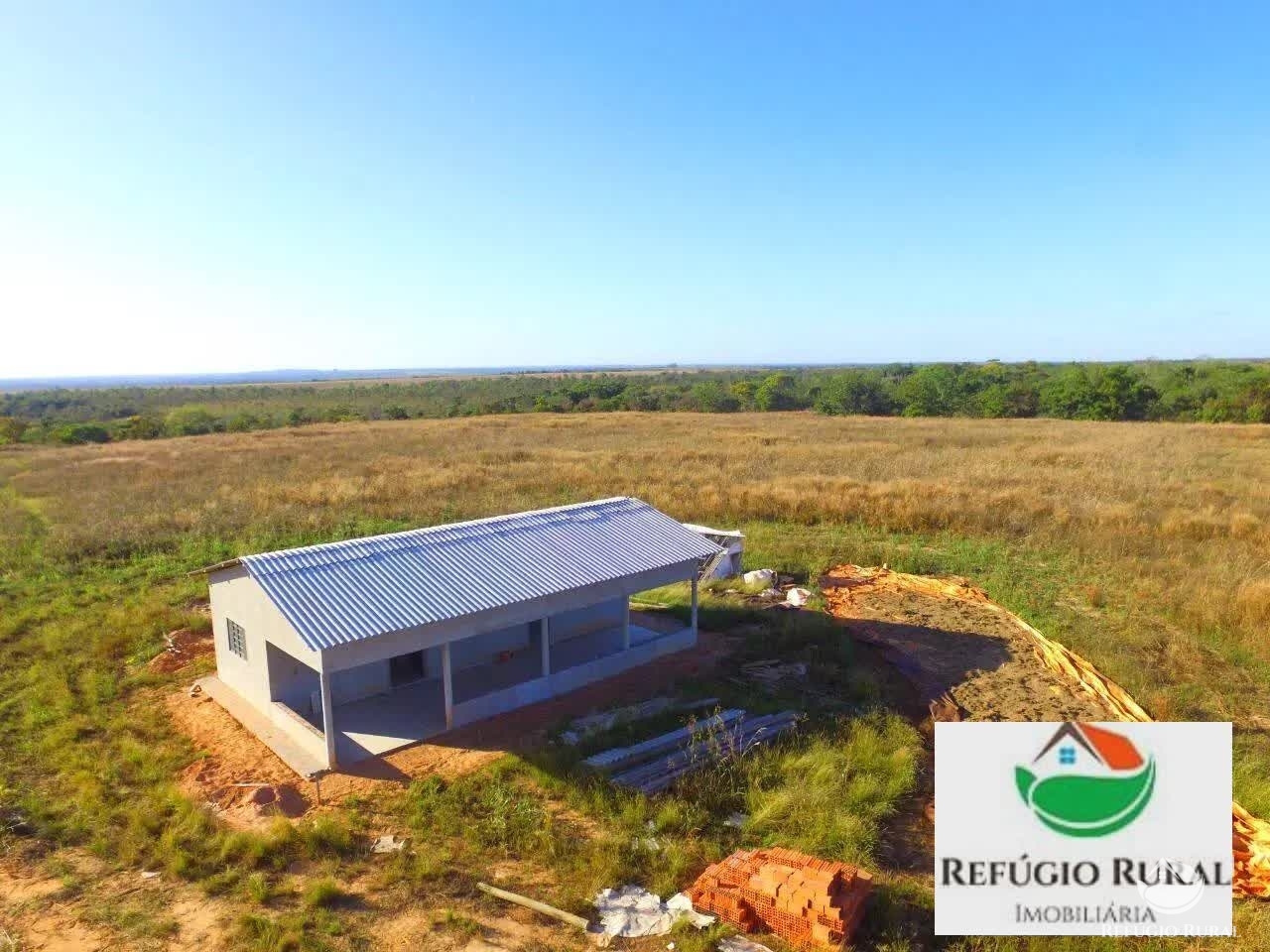 Fazenda à venda com 1 quarto, 37268000m² - Foto 1