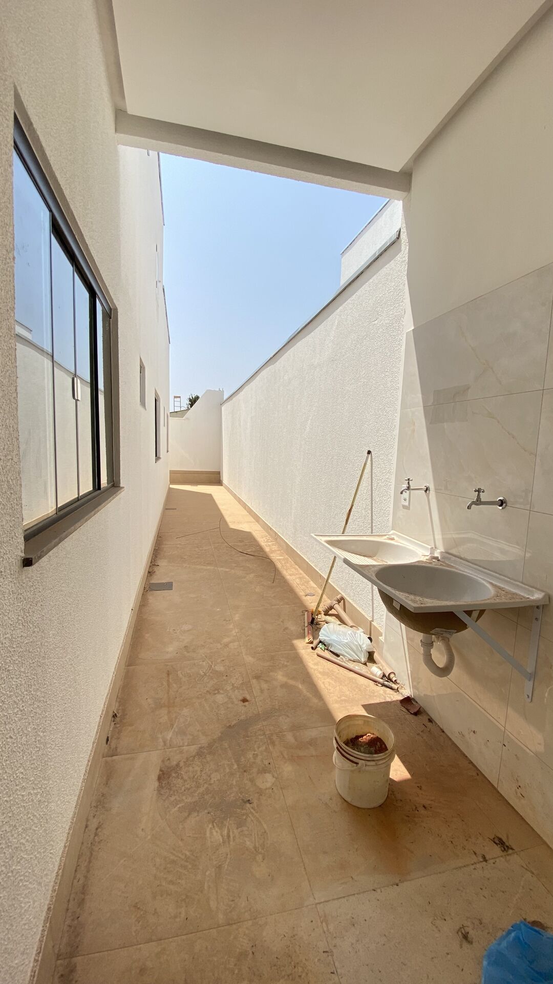 Casa à venda com 3 quartos, 97m² - Foto 10