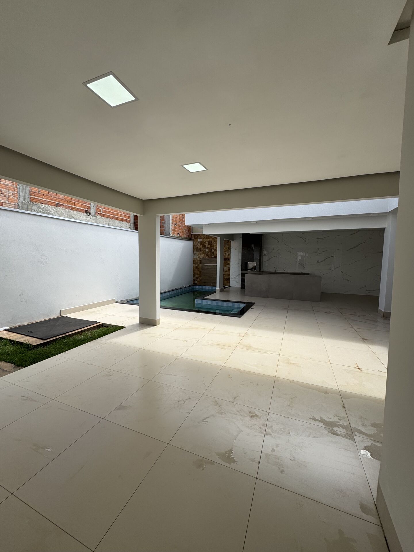 Casa à venda com 3 quartos, 220m² - Foto 12