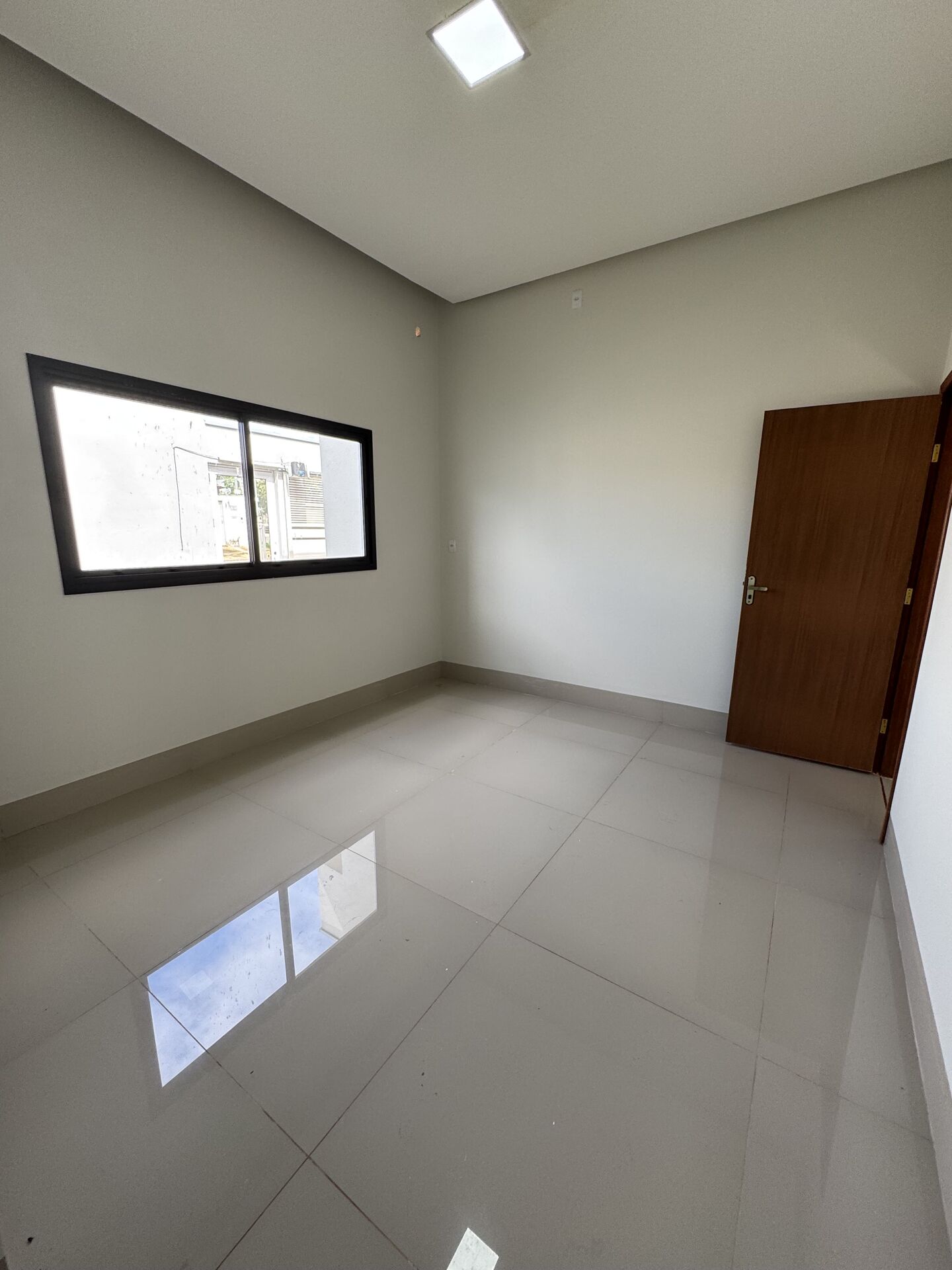 Casa à venda com 3 quartos, 220m² - Foto 8