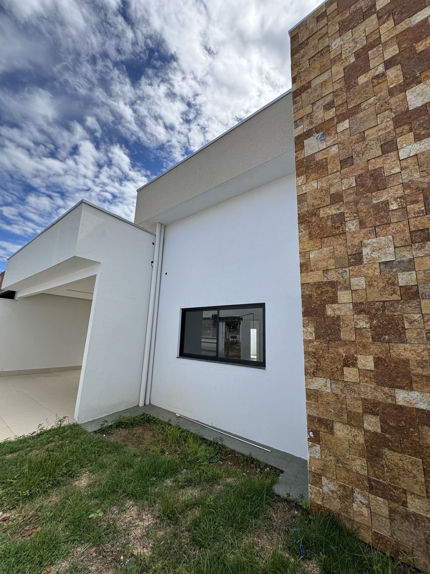 Casa à venda com 3 quartos, 220m² - Foto 1