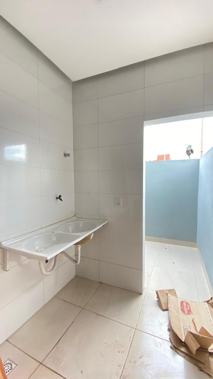 Casa à venda com 3 quartos, 66m² - Foto 4