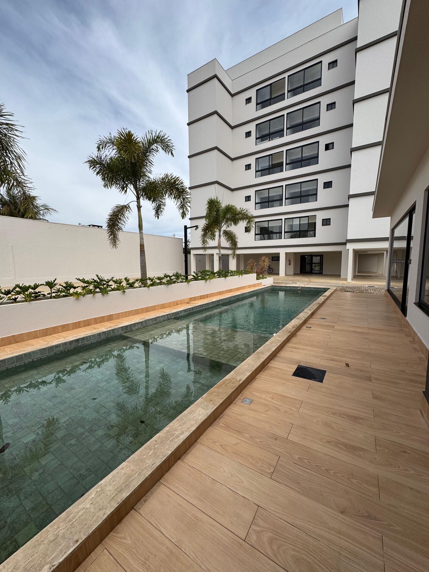 Apartamento à venda com 2 quartos, 63m² - Foto 2