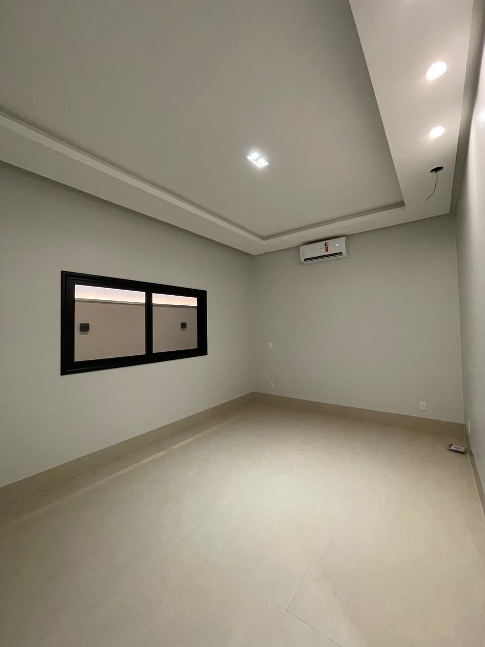 Casa à venda com 3 quartos, 230m² - Foto 9