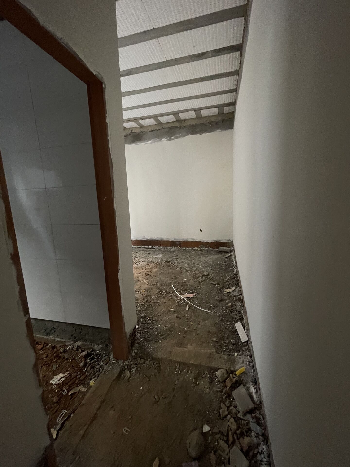 Casa à venda com 2 quartos, 200m² - Foto 6