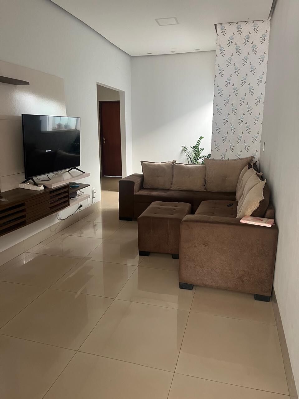 Casa à venda com 3 quartos, 128m² - Foto 2