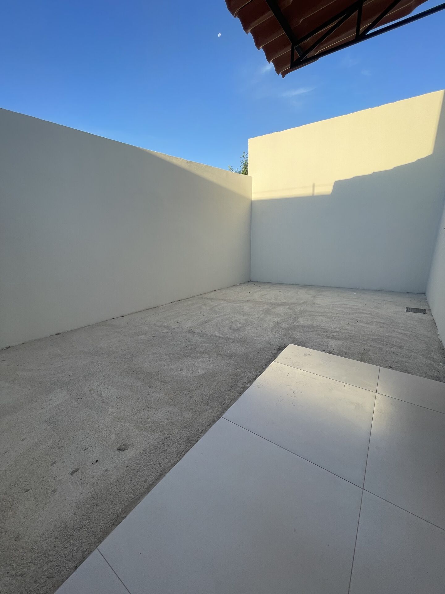 Casa à venda com 2 quartos, 60m² - Foto 11