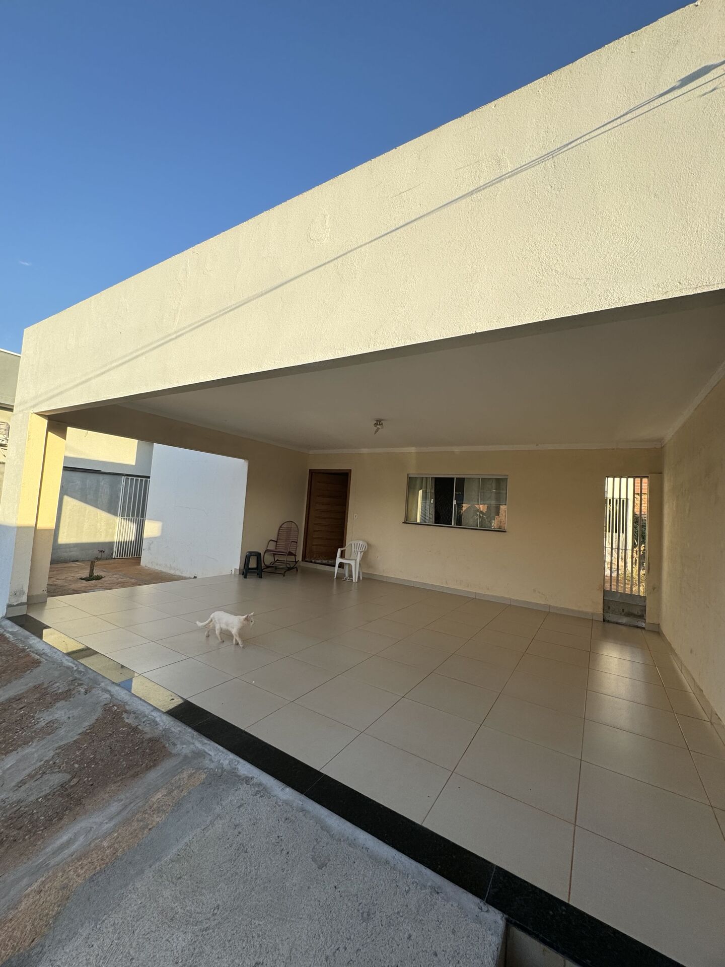 Casa à venda com 3 quartos, 157m² - Foto 1