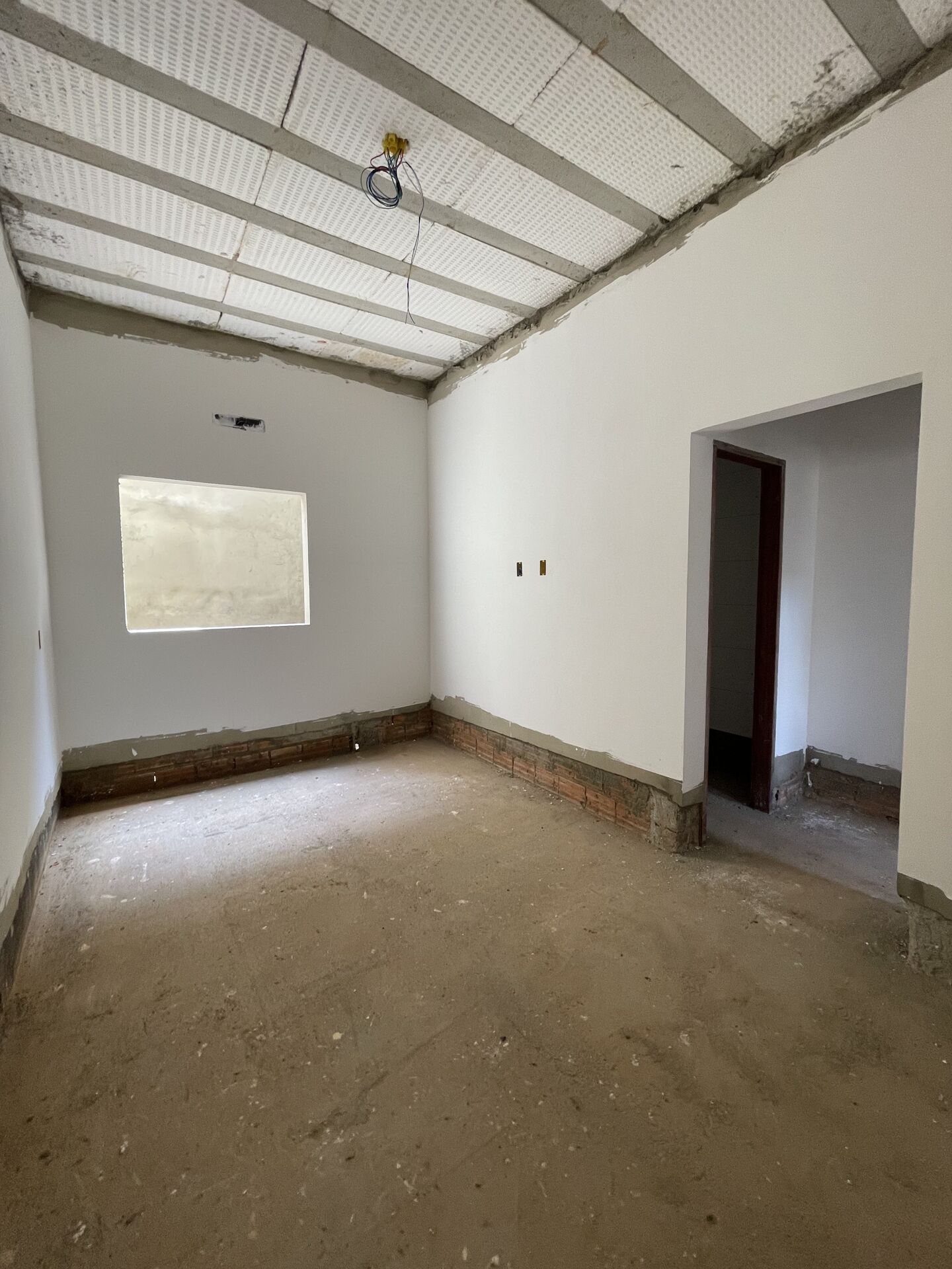 Casa à venda com 2 quartos, 71m² - Foto 11