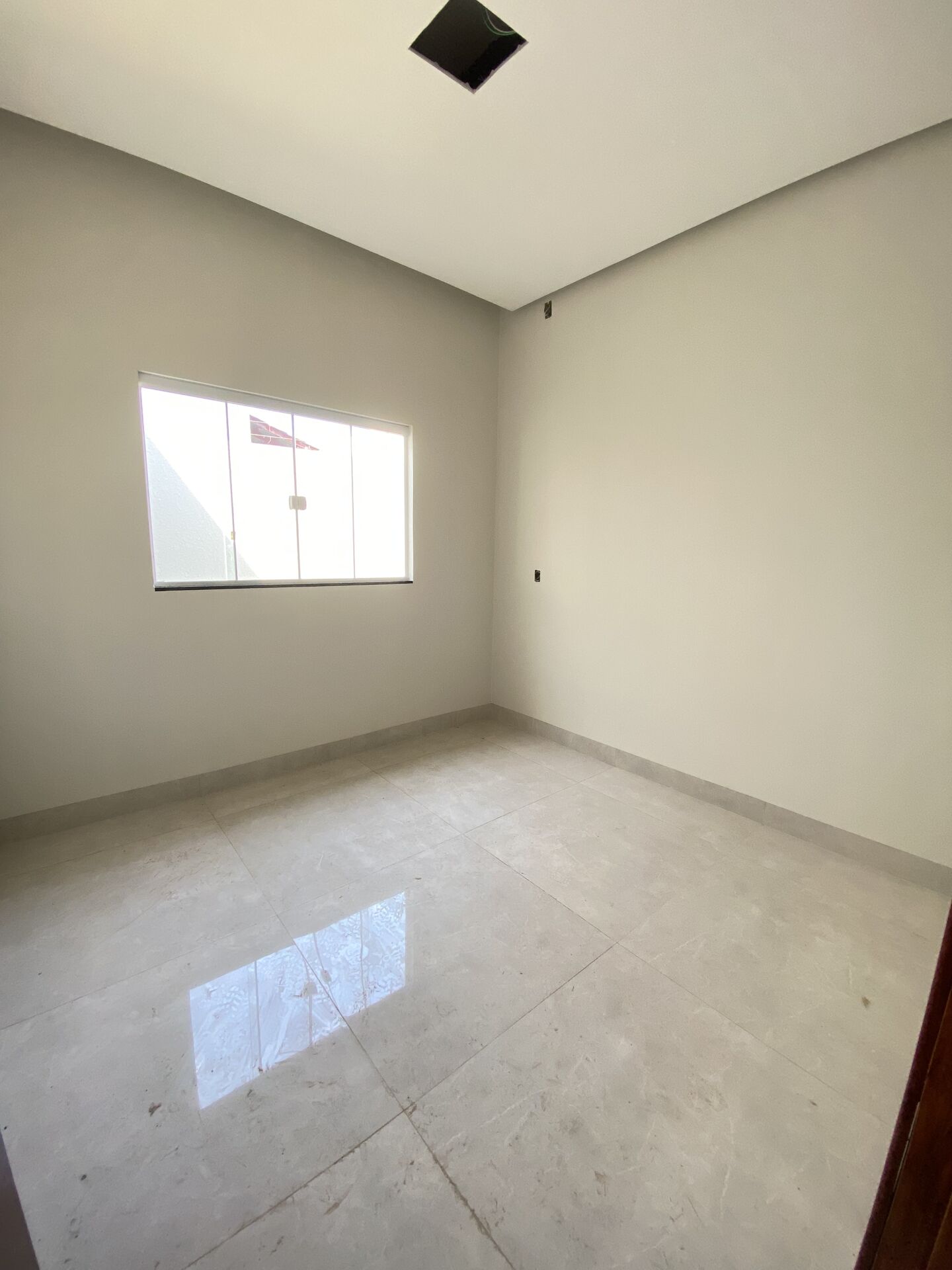 Casa à venda com 3 quartos, 100m² - Foto 4