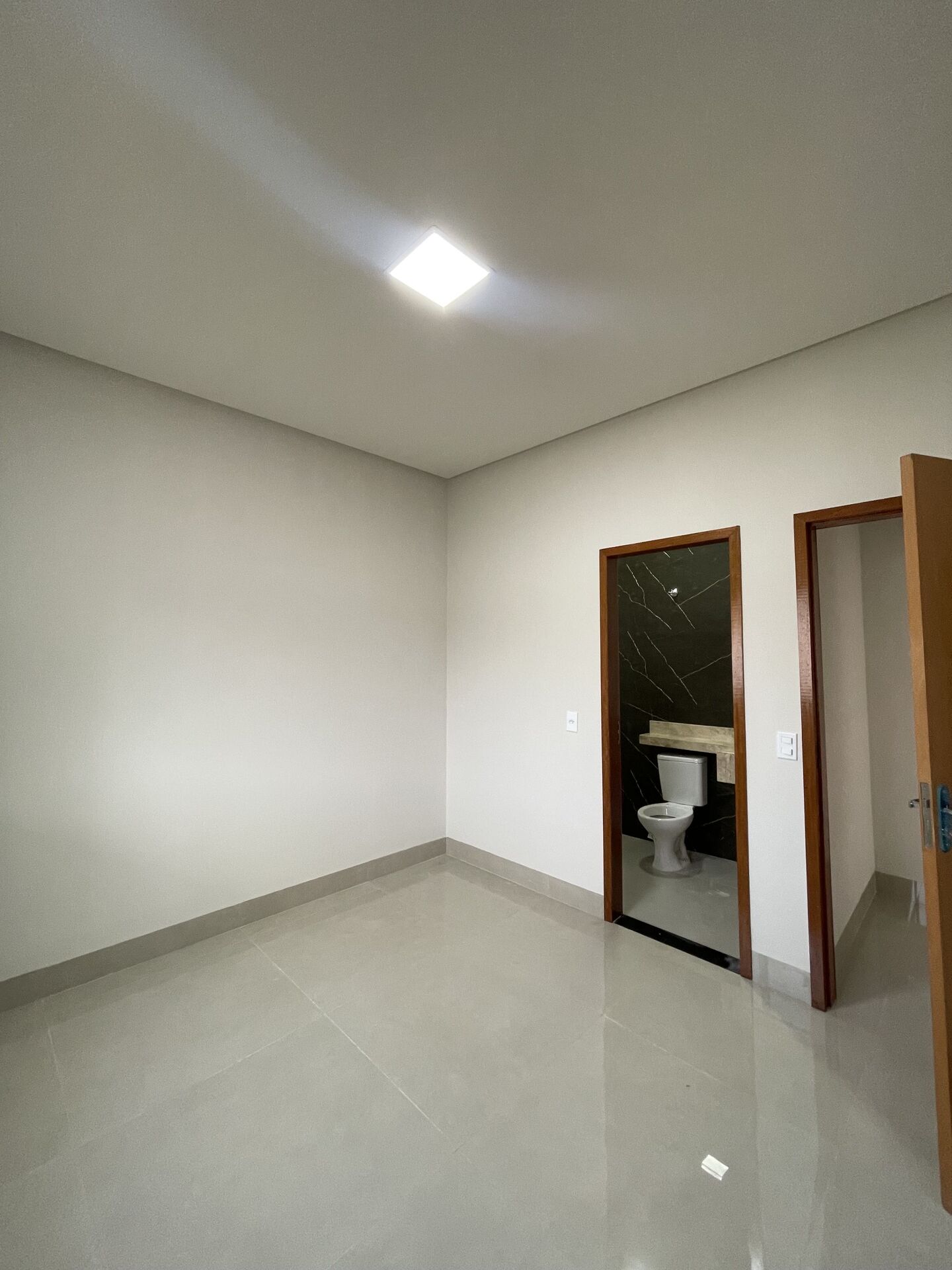 Casa à venda com 3 quartos, 100m² - Foto 5