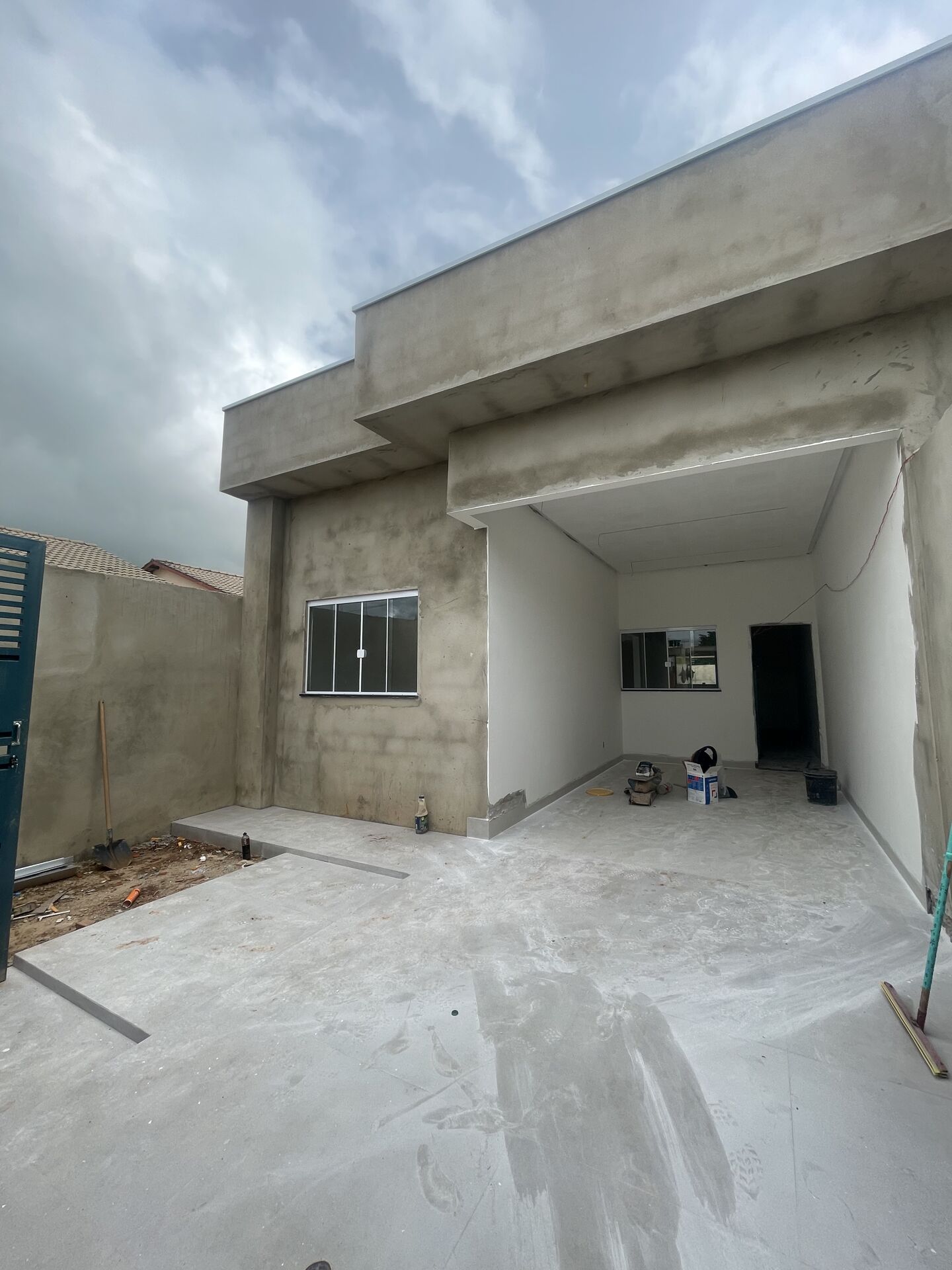 Casa à venda com 3 quartos, 136m² - Foto 1