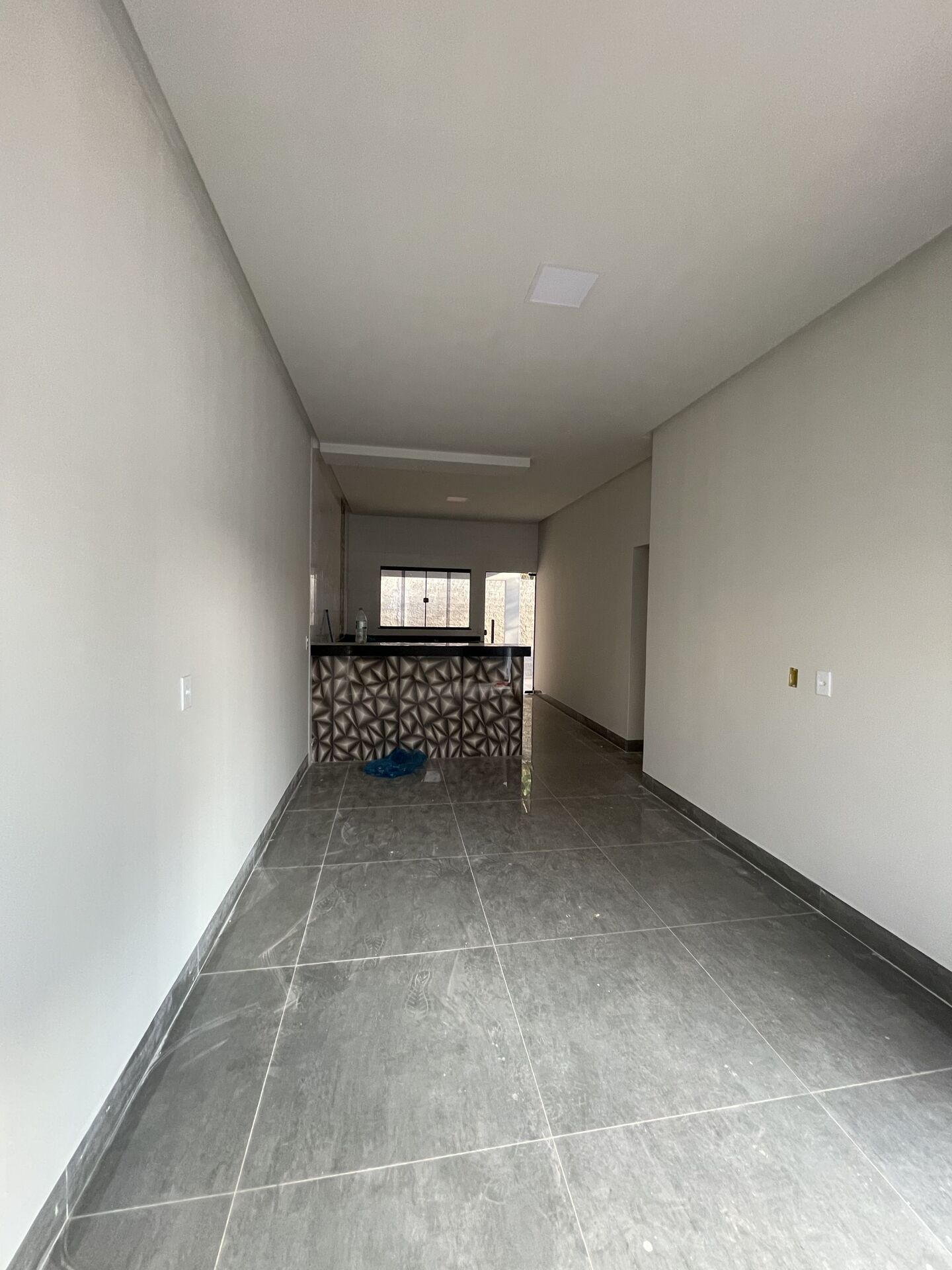 Casa à venda com 3 quartos, 79m² - Foto 2