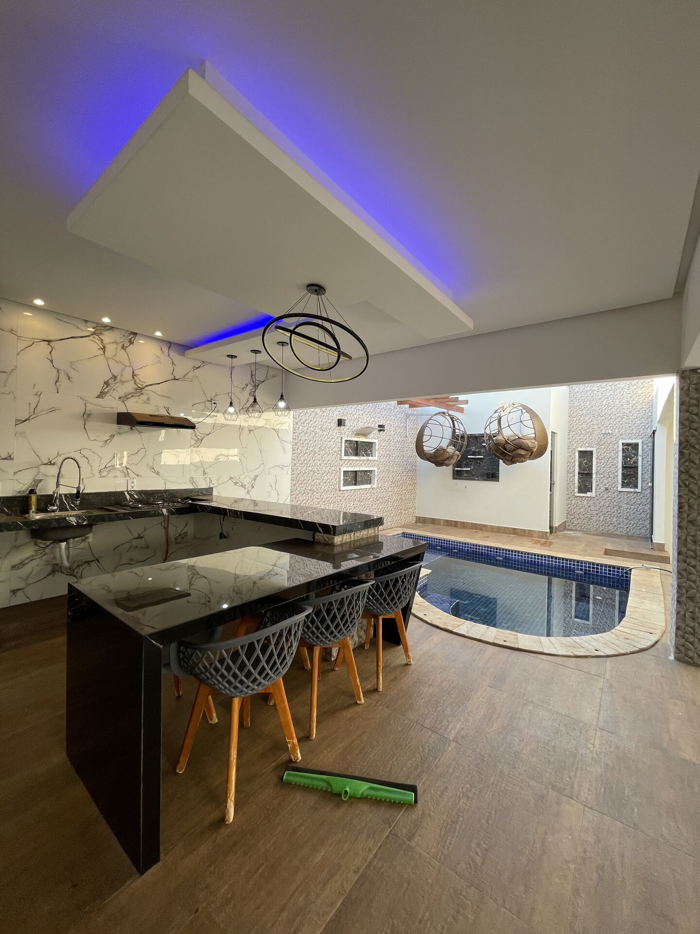 Casa, 3 quartos, 220 m² - Foto 1