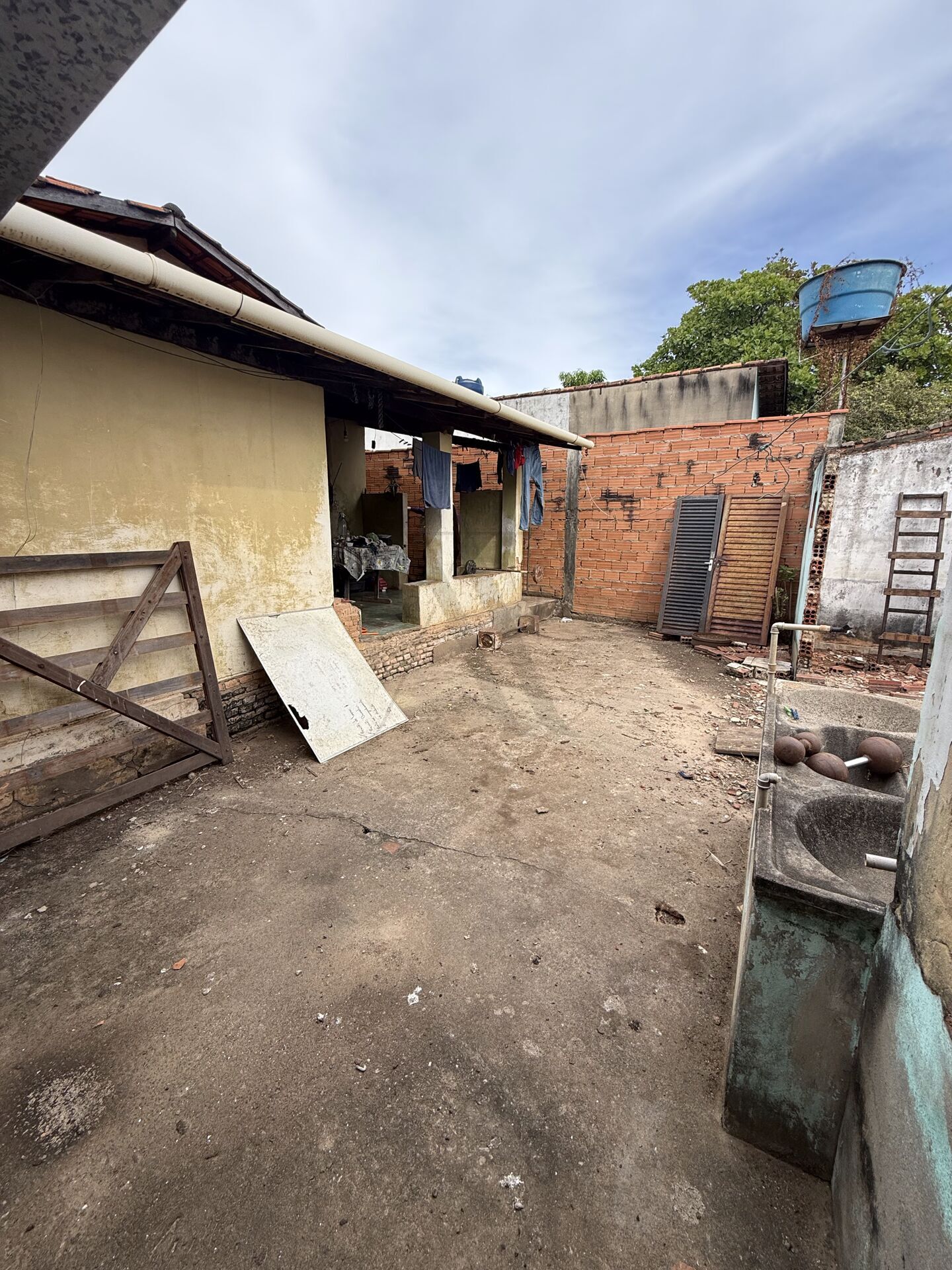 Casa, 1 quarto, 155 m² - Foto 2