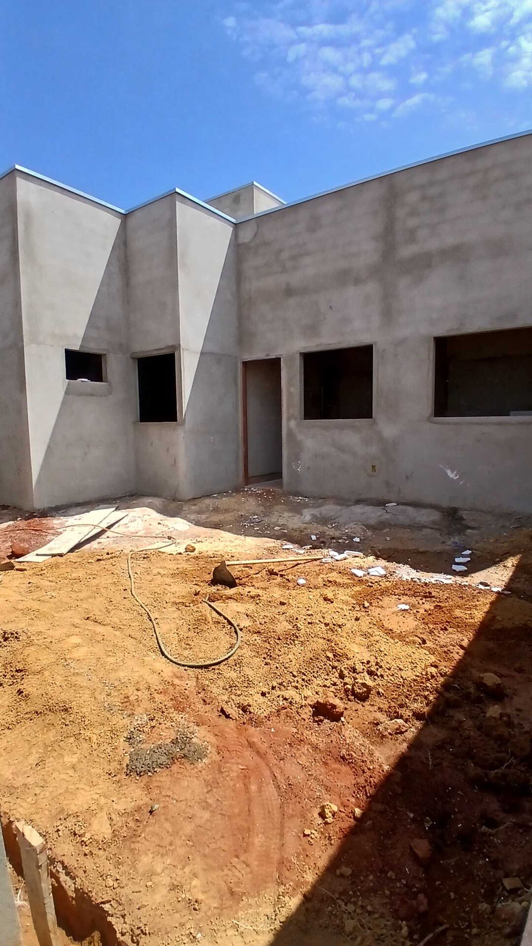 Casa à venda com 3 quartos - Foto 1