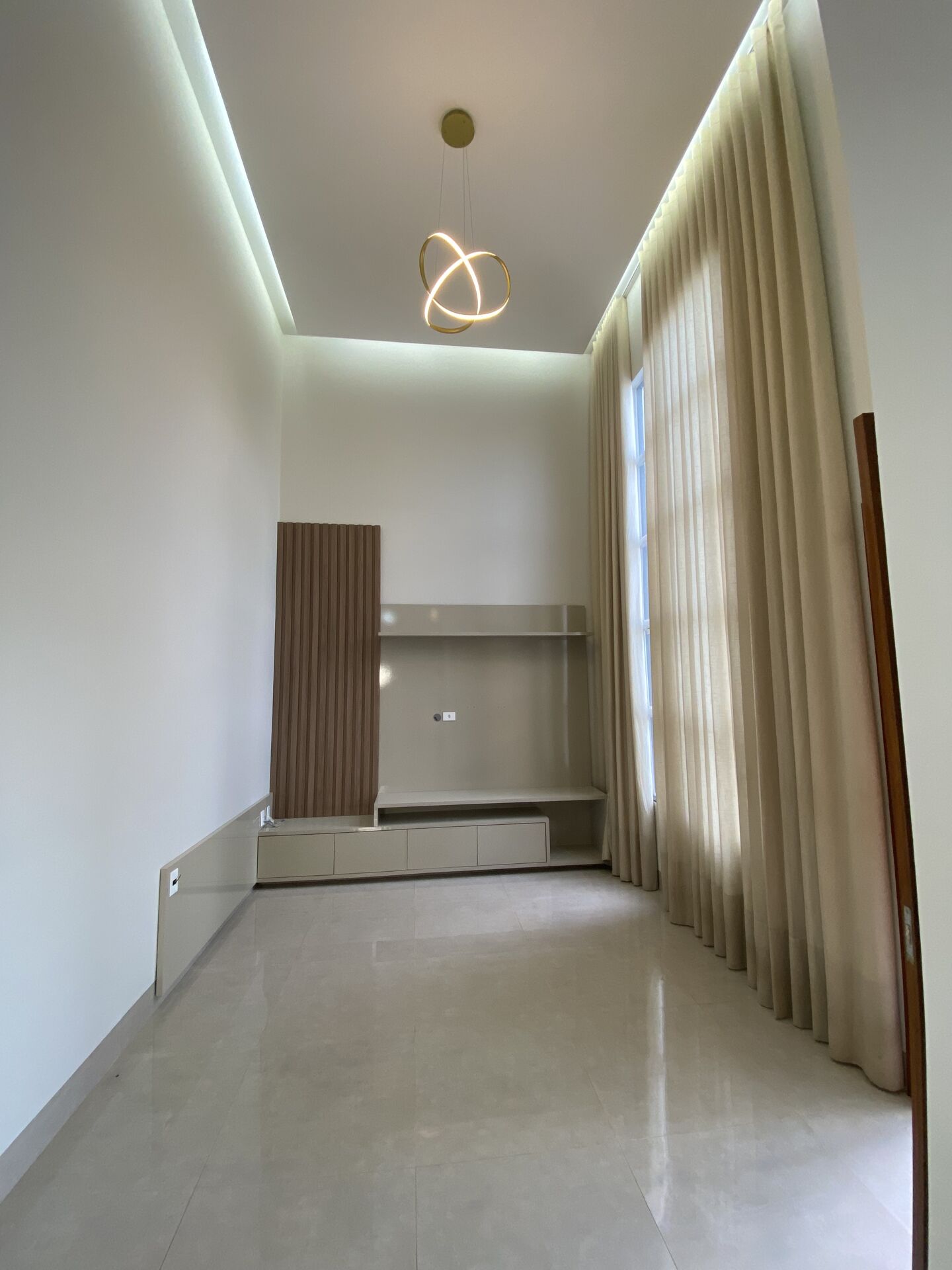 Casa à venda com 3 quartos, 160m² - Foto 2