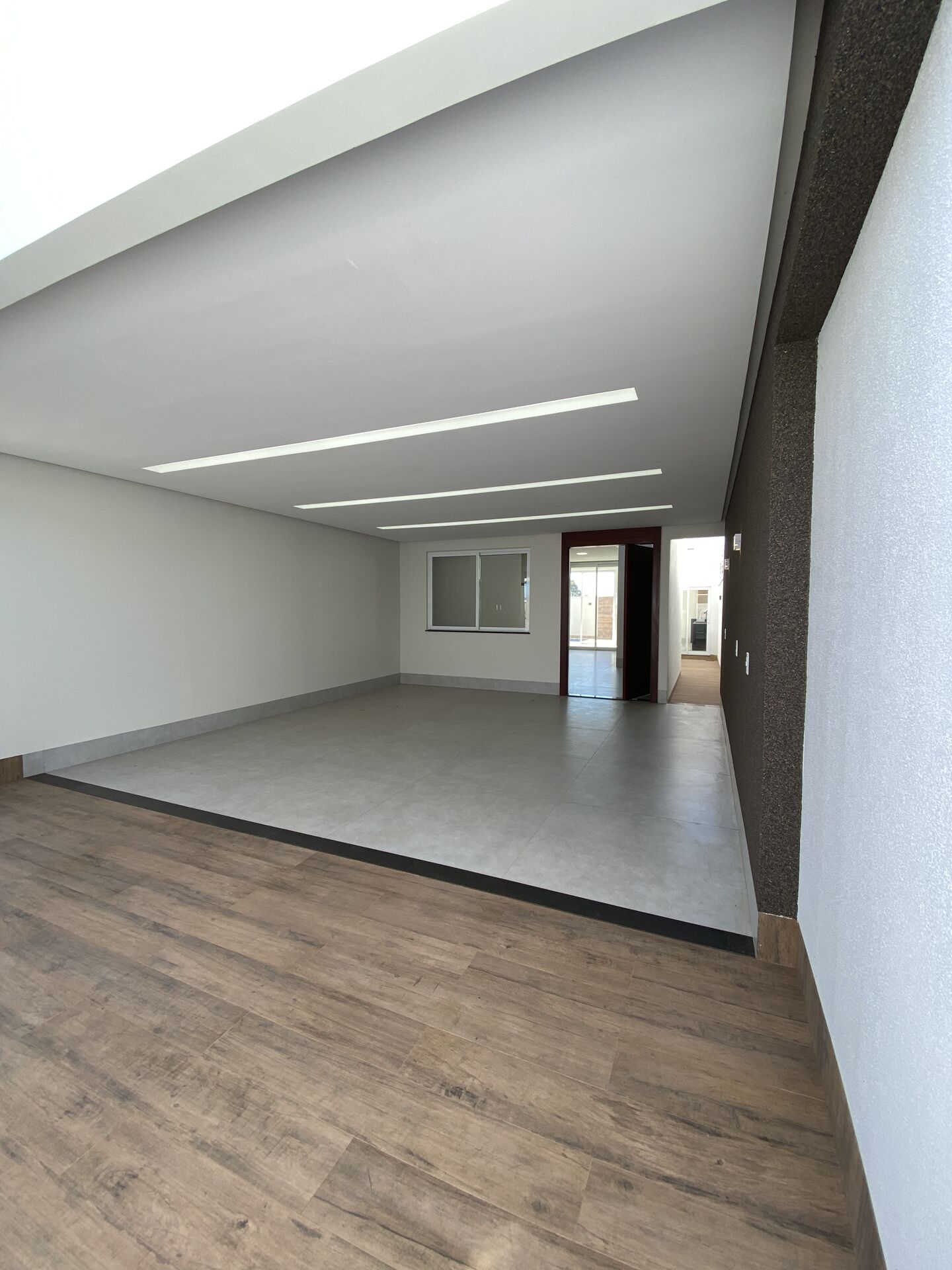 Casa à venda com 3 quartos, 176m² - Foto 1