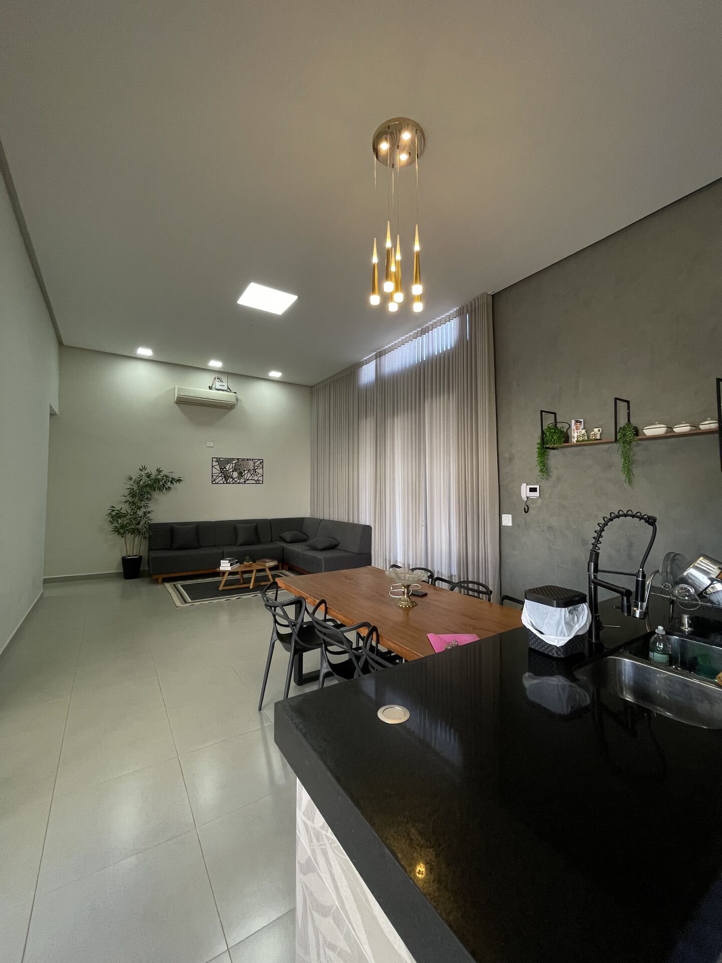Casa à venda com 3 quartos, 207m² - Foto 4