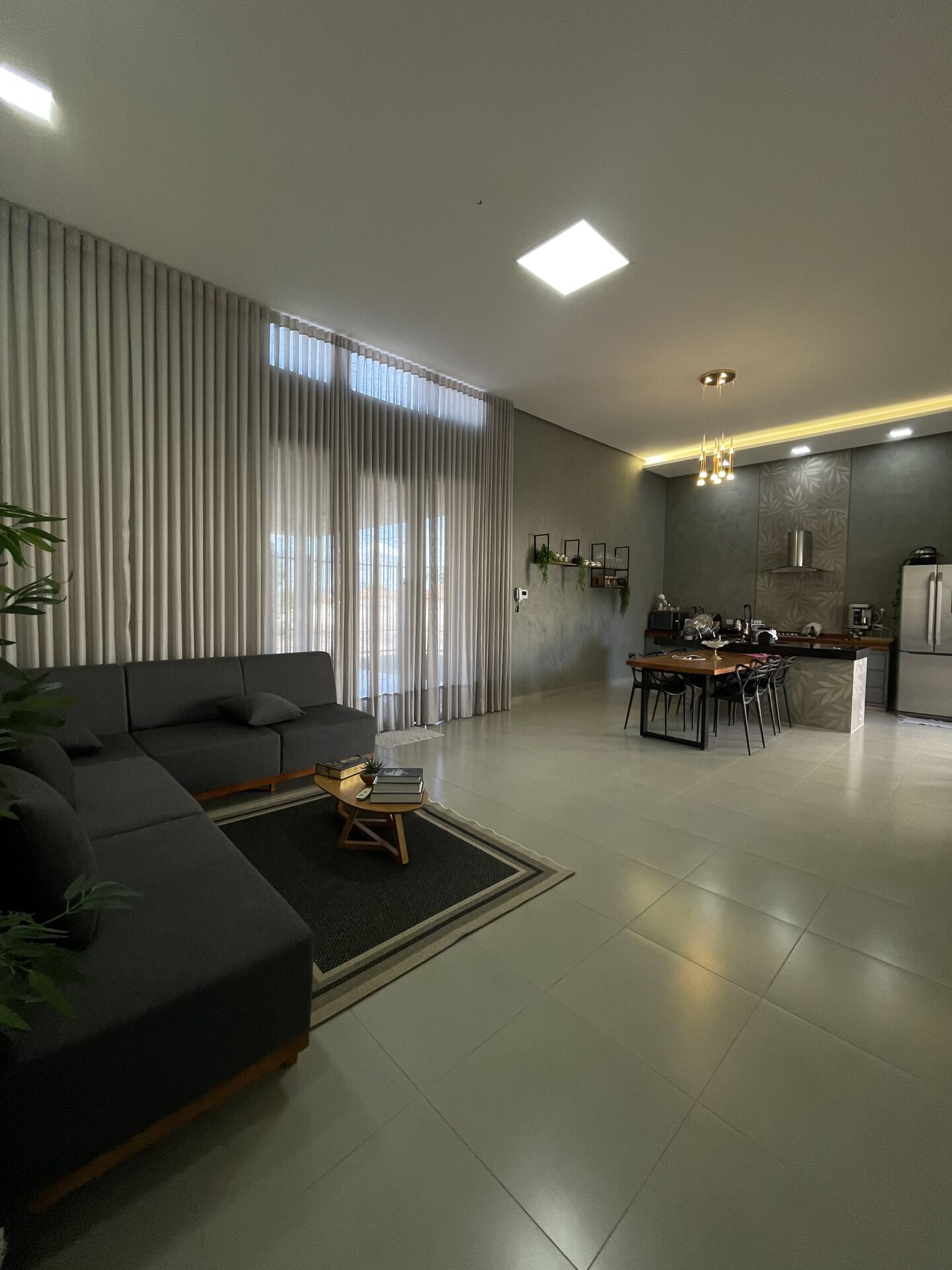 Casa à venda com 3 quartos, 207m² - Foto 3