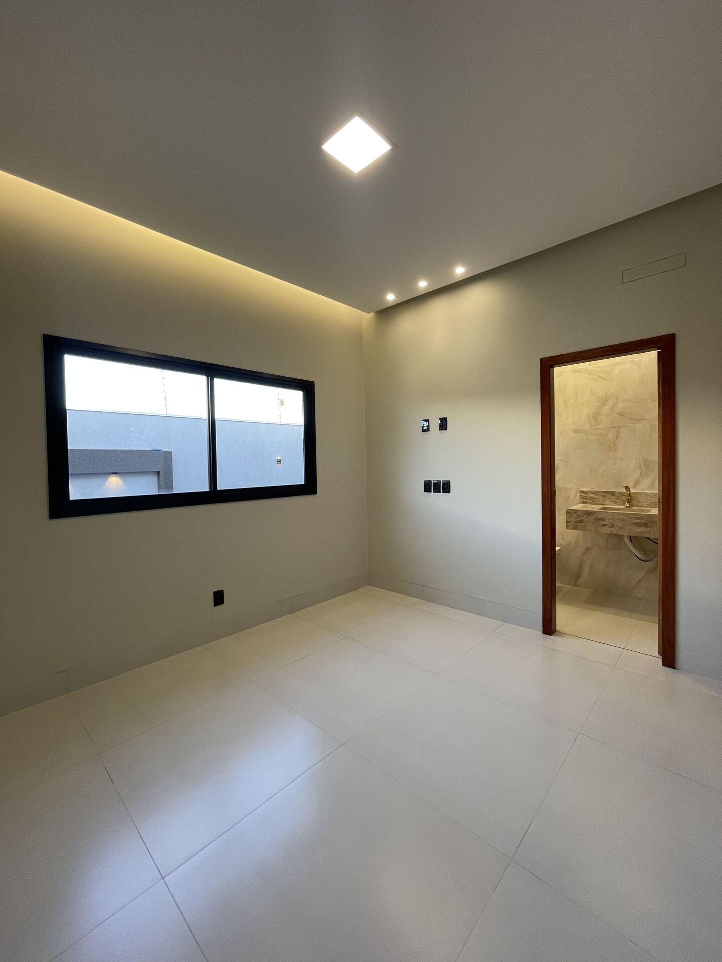 Casa à venda com 3 quartos, 176m² - Foto 9