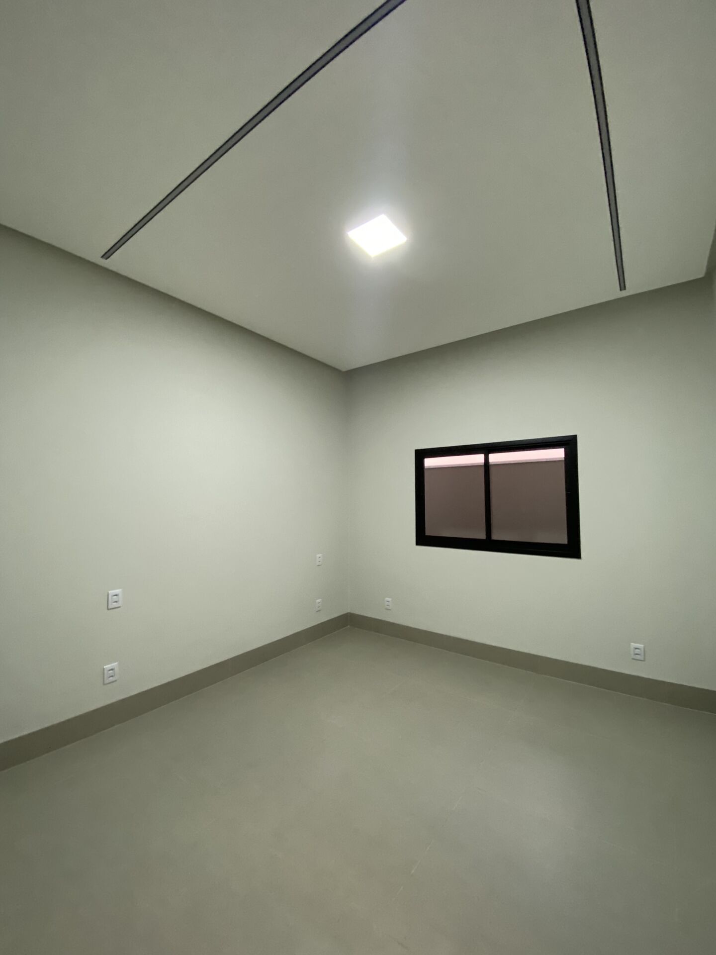 Casa de Condomínio à venda com 3 quartos, 301m² - Foto 4