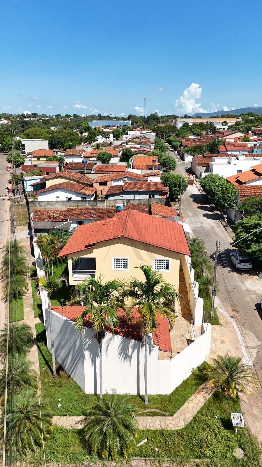 Casa, 4 quartos, 265 m² - Foto 1