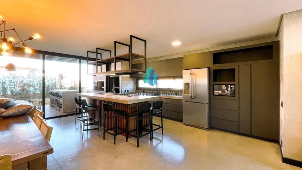 Casa à venda com 4 quartos, 221m² - Foto 8