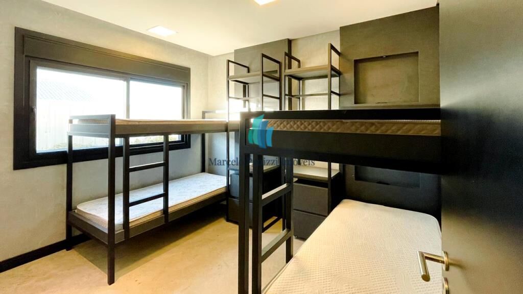 Casa à venda com 4 quartos, 221m² - Foto 19