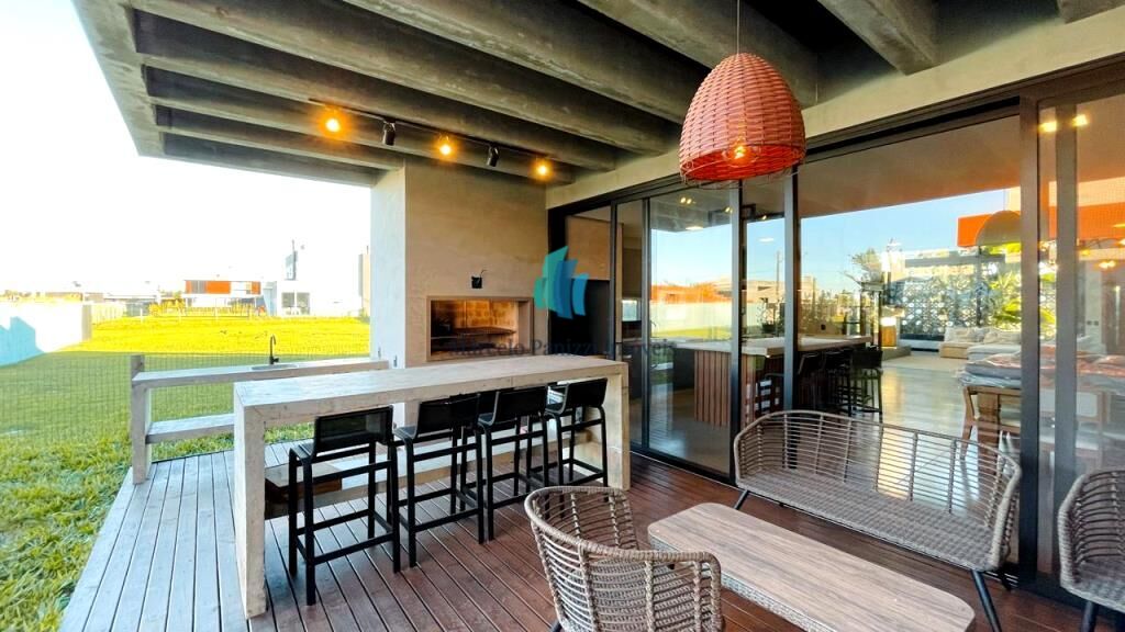 Casa à venda com 4 quartos, 221m² - Foto 12