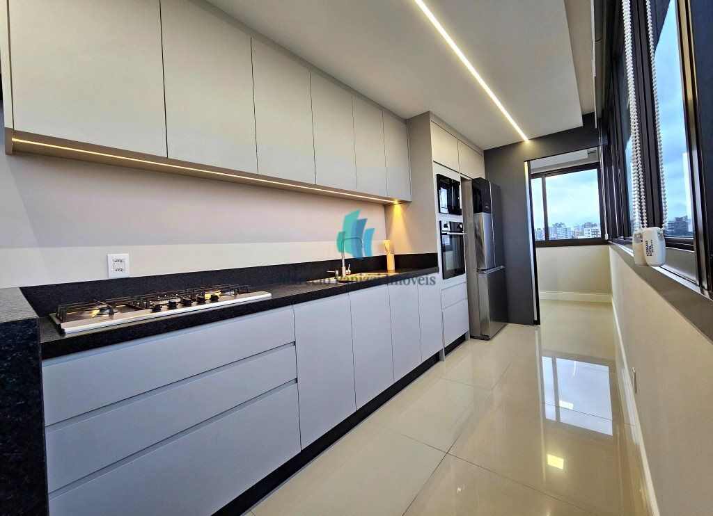 Apartamento à venda com 2 quartos, 72m² - Foto 4