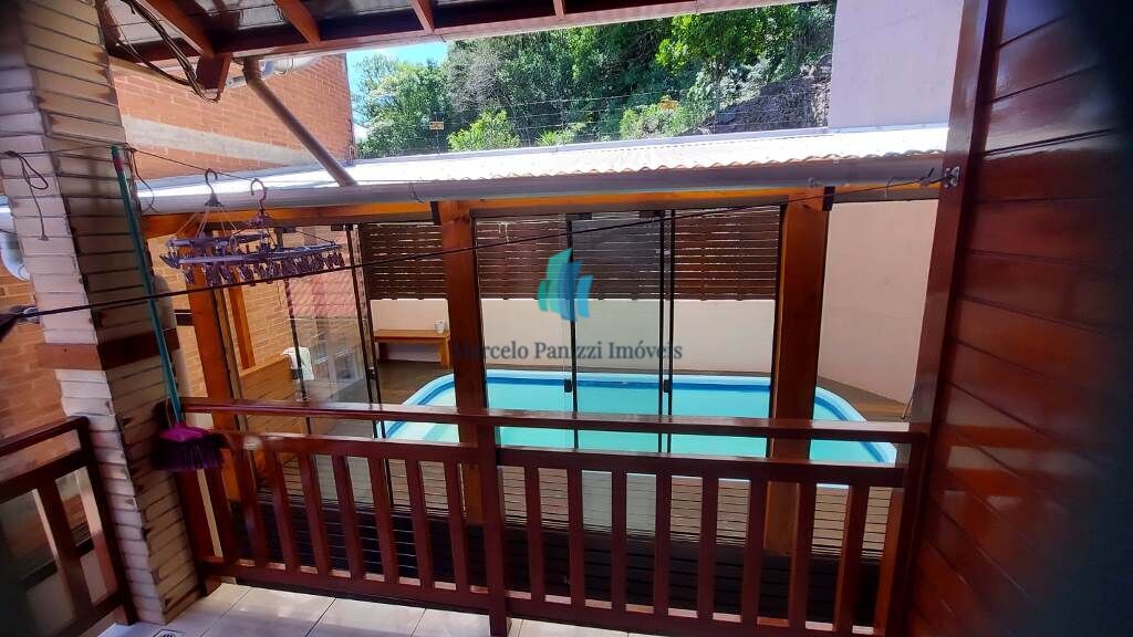 Casa à venda com 3 quartos, 190m² - Foto 3