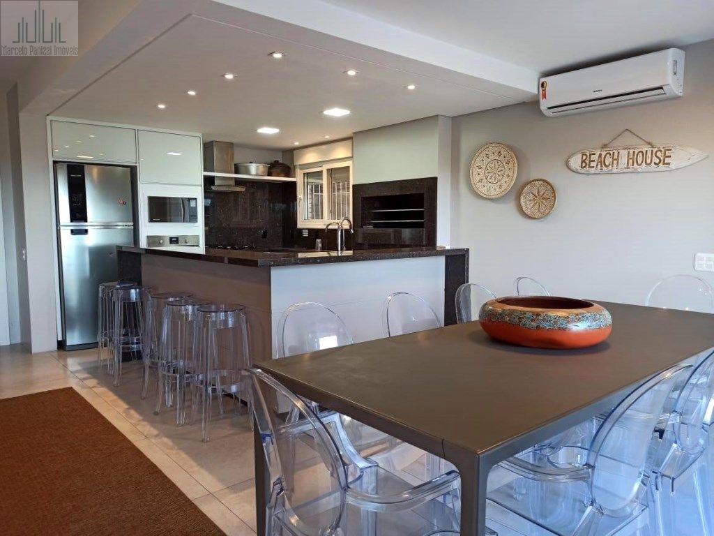 Casa à venda com 5 quartos, 220m² - Foto 10