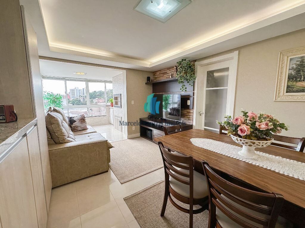 Apartamento à venda com 3 quartos, 90m² - Foto 1