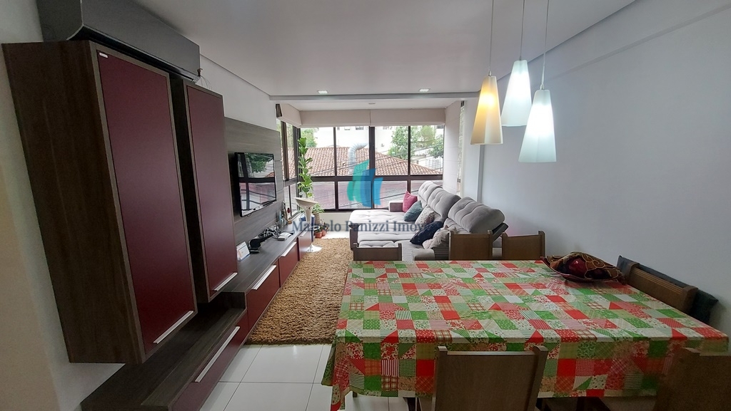 Apartamento à venda com 2 quartos, 79m² - Foto 1