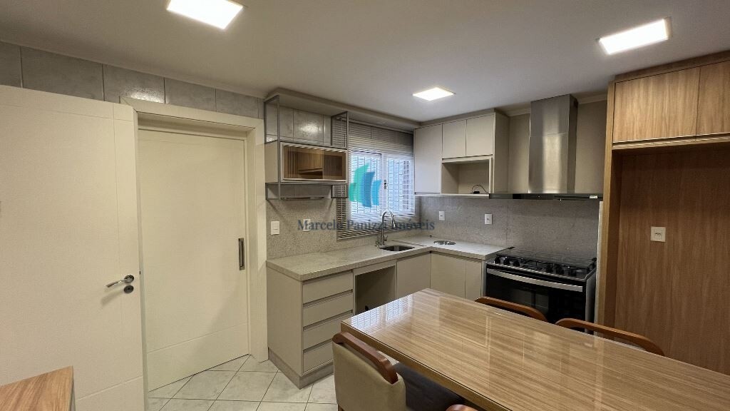 Apartamento à venda com 3 quartos, 122m² - Foto 1