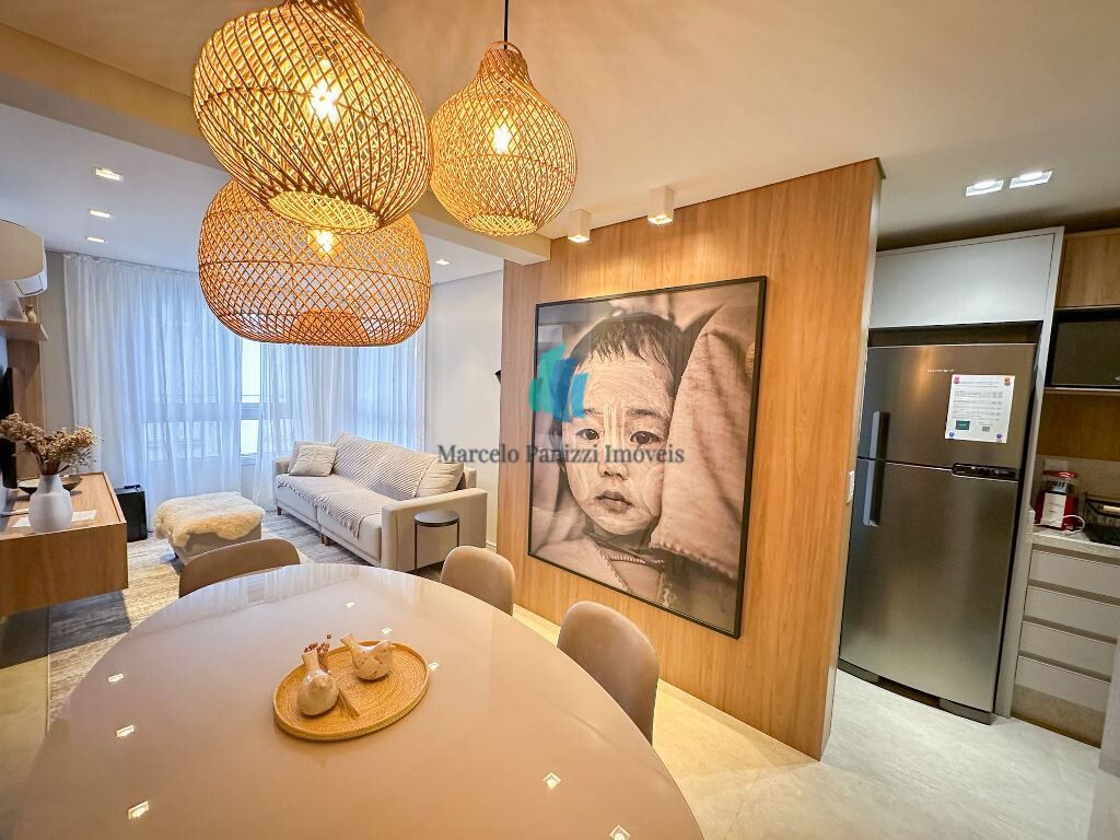 Apartamento à venda com 2 quartos, 70m² - Foto 3