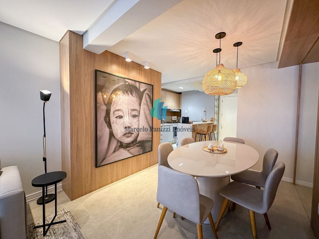 Apartamento à venda com 2 quartos, 70m² - Foto 4
