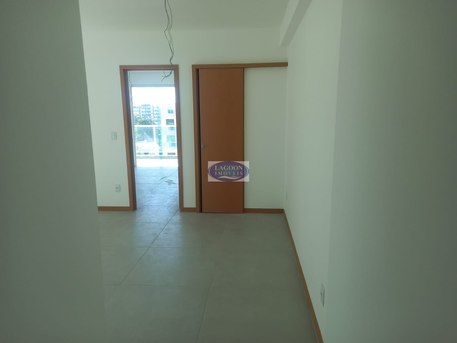 Apartamento à venda com 1 quarto, 75m² - Foto 2