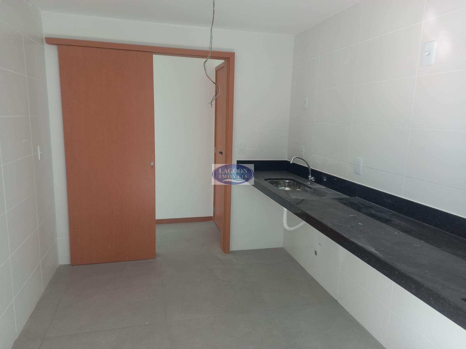 Apartamento à venda com 1 quarto, 75m² - Foto 18