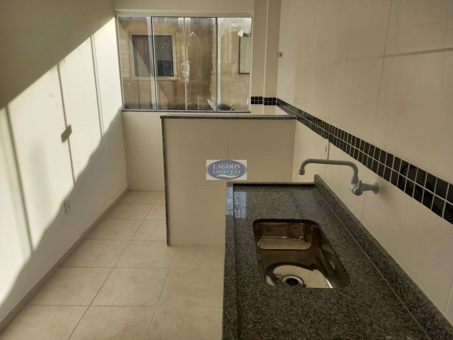 Apartamento à venda com 2 quartos, 75m² - Foto 17