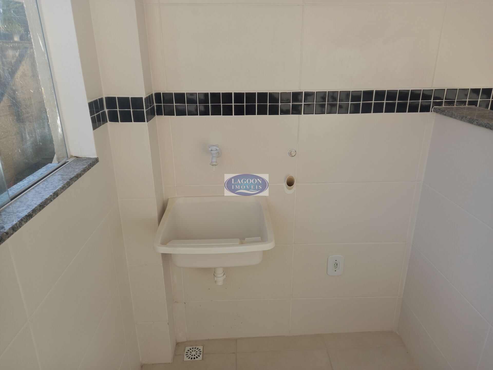 Apartamento à venda com 2 quartos, 75m² - Foto 18