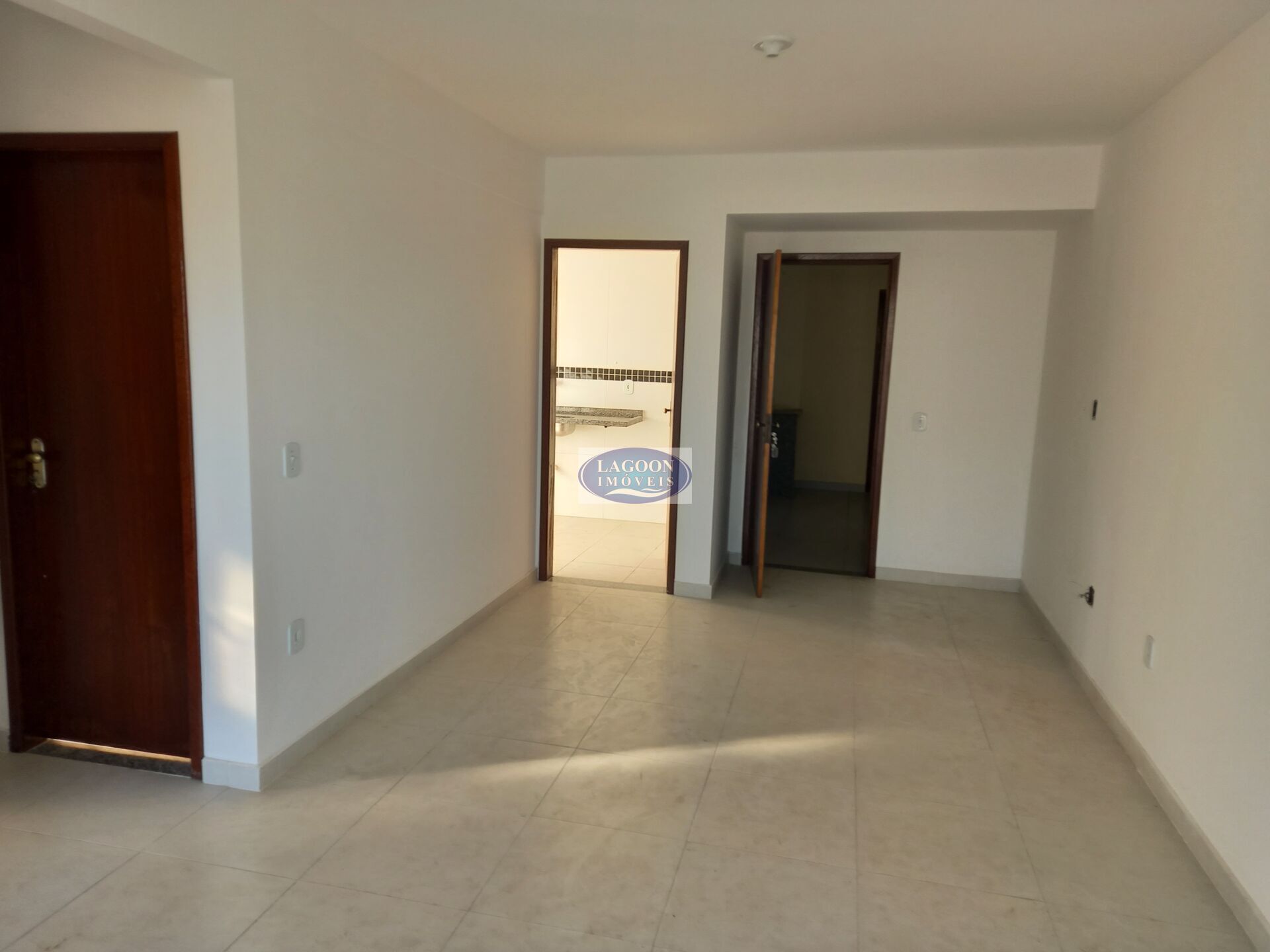 Apartamento à venda com 2 quartos, 75m² - Foto 5