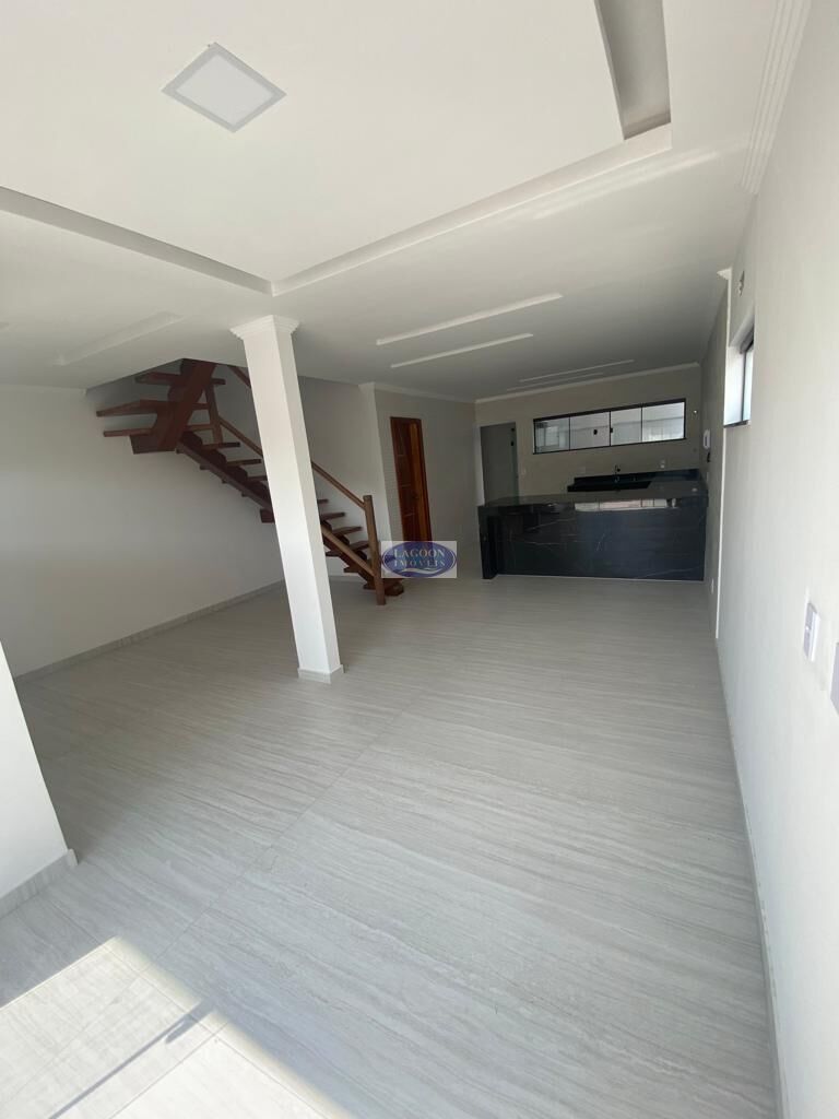 Casa à venda com 3 quartos, 136m² - Foto 4